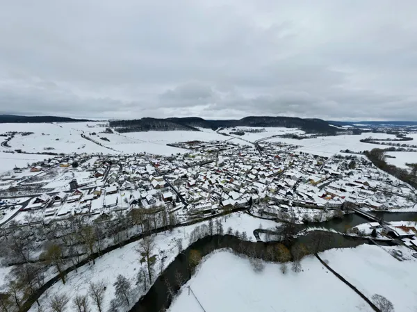 vachdorf_drohne_richtung_michelsberg